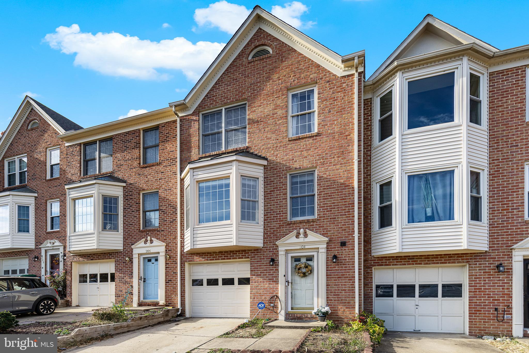204 Fair Oaks Ave