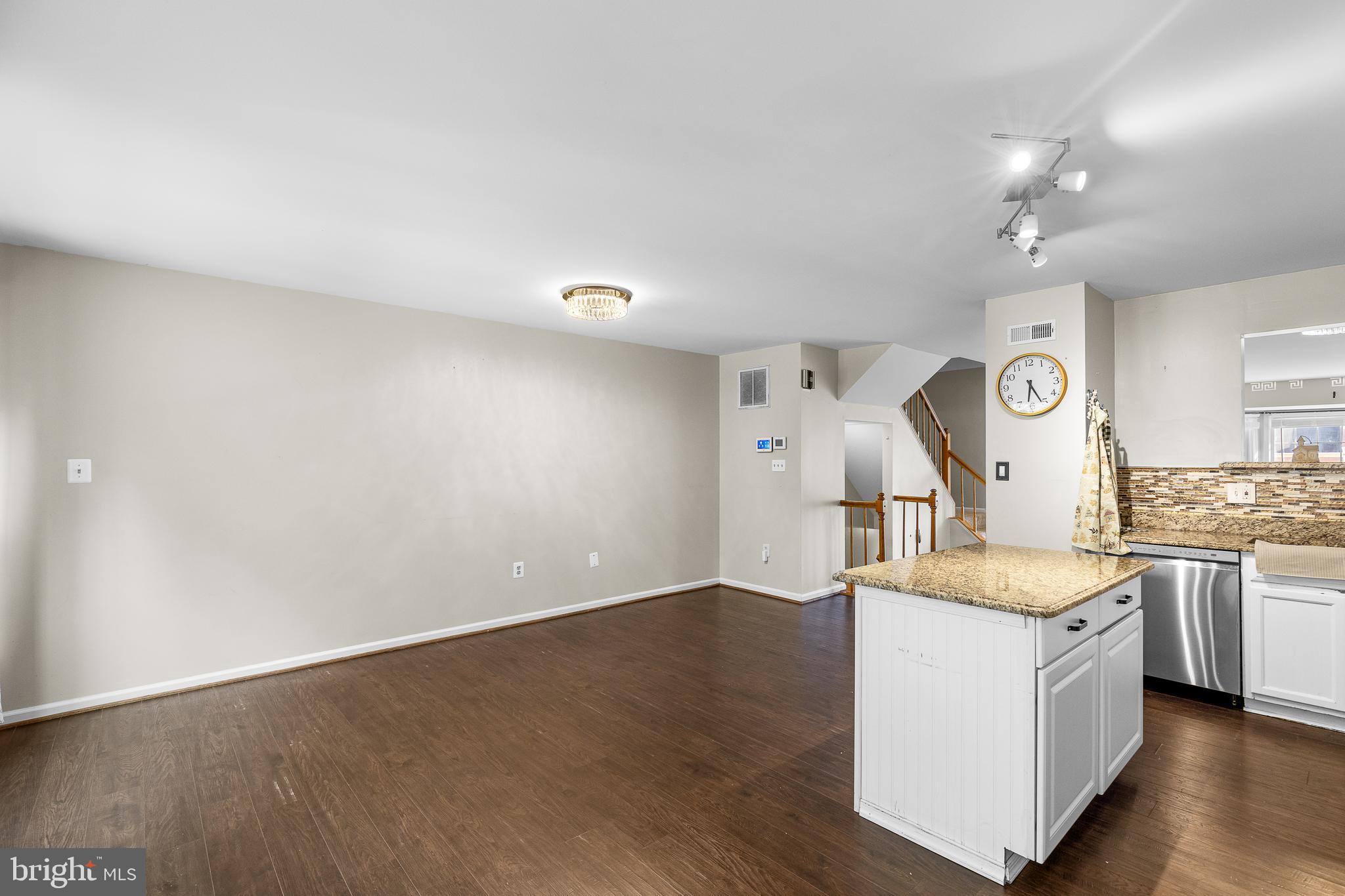 204 Fair Oaks Ave