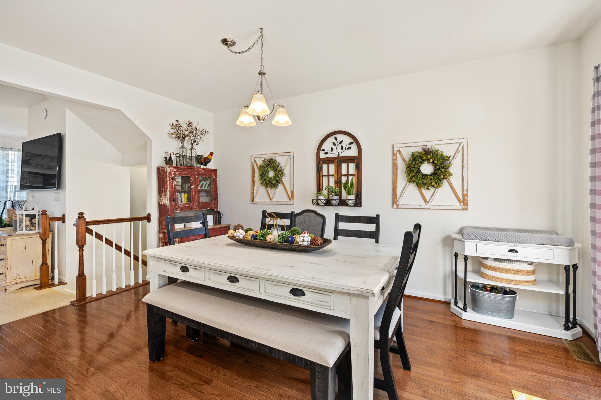215 Freesia Ln
