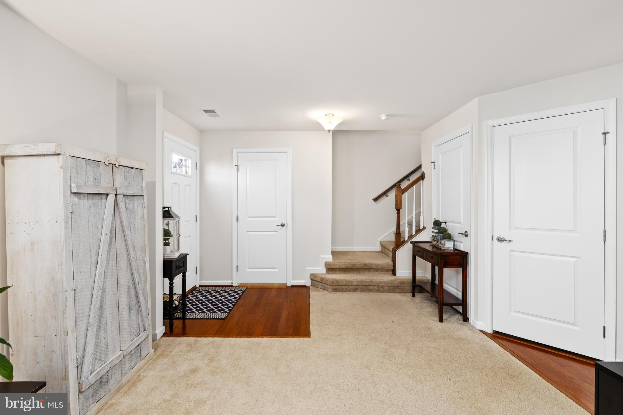 215 Freesia Ln