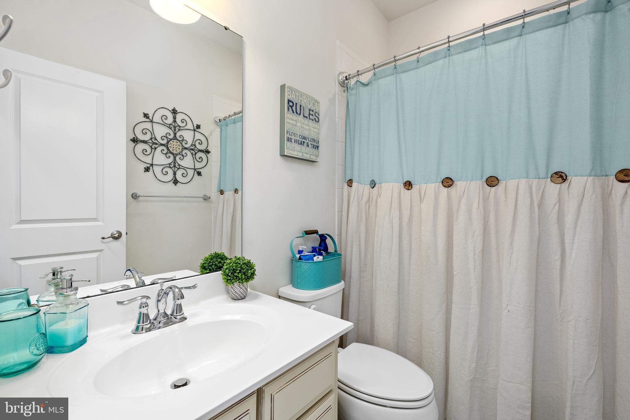 215 Freesia Ln
