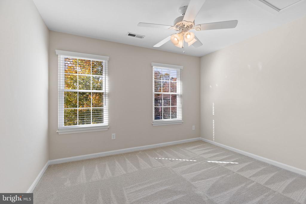 10 Timberwood Ct
