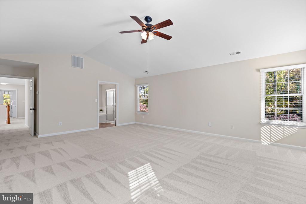 10 Timberwood Ct