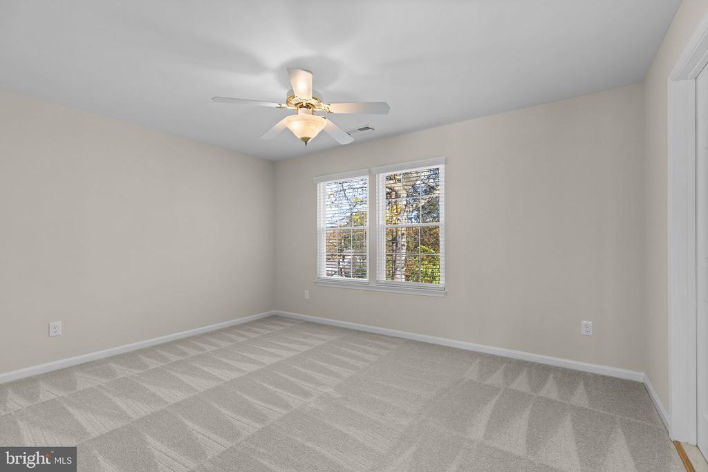 10 Timberwood Ct