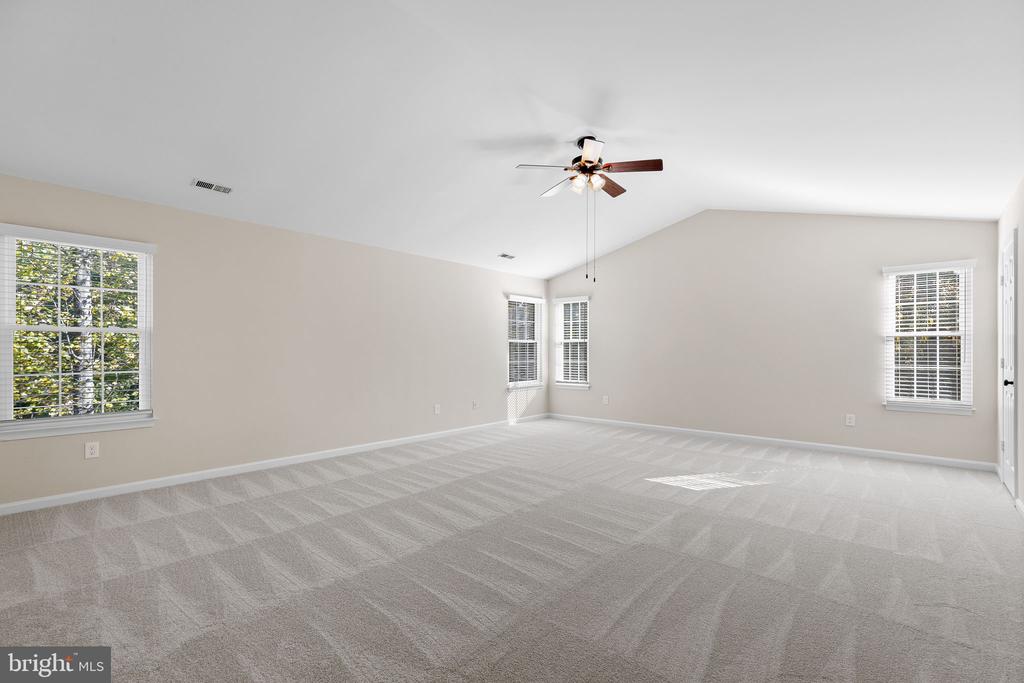 10 Timberwood Ct