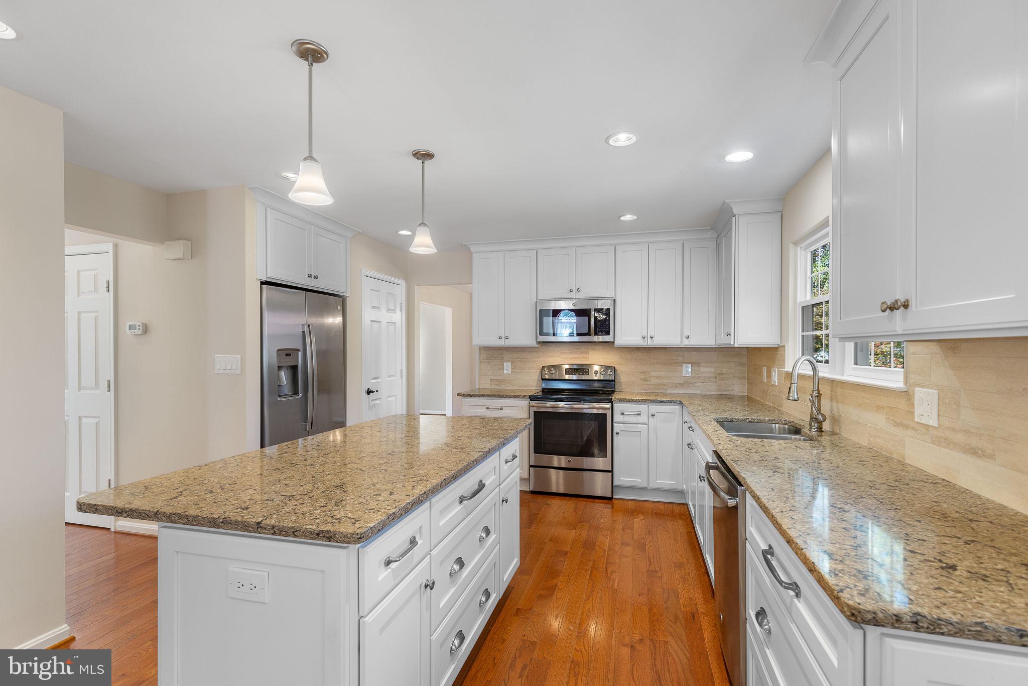 10 Timberwood Ct