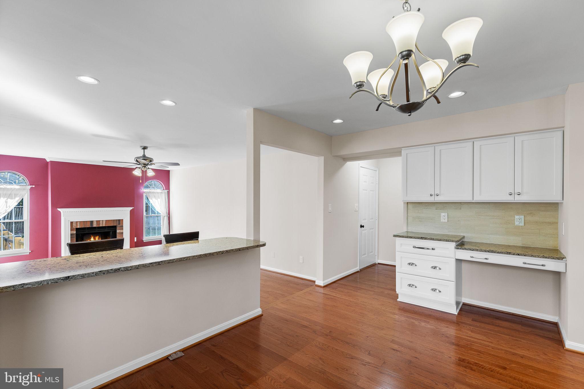 10 Timberwood Ct