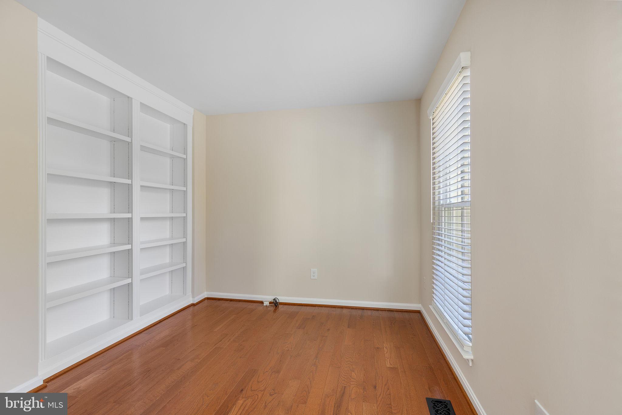 10 Timberwood Ct