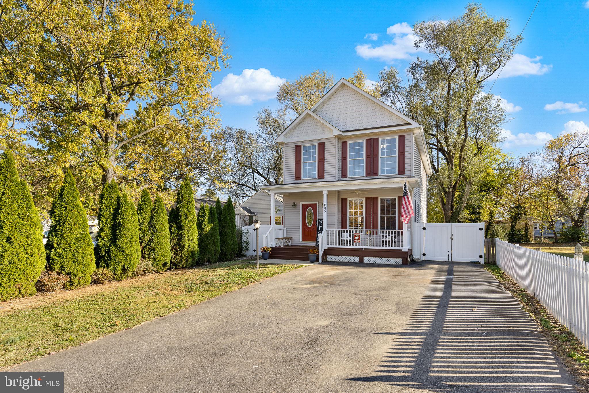 205 Leonard Rd