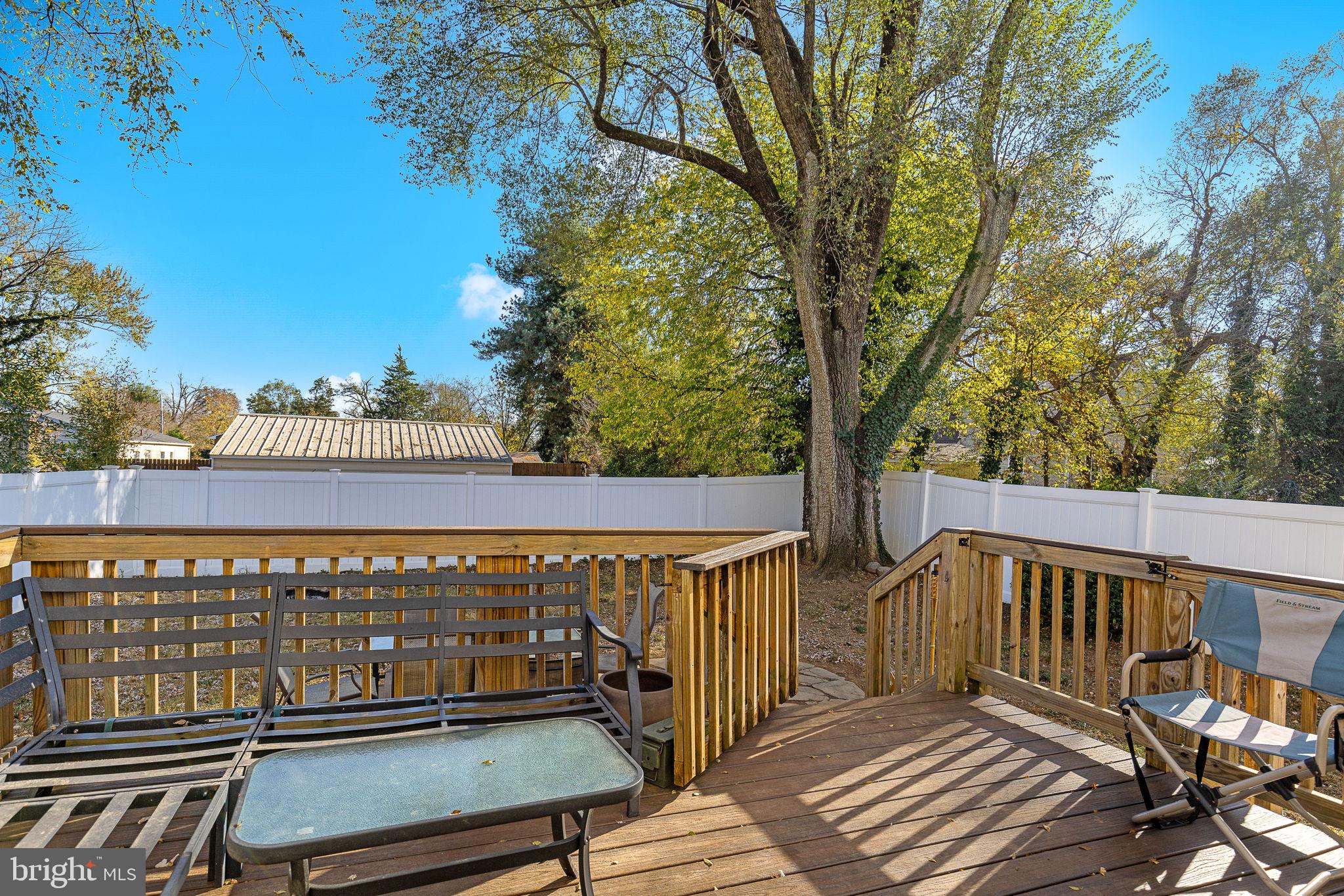 205 Leonard Rd