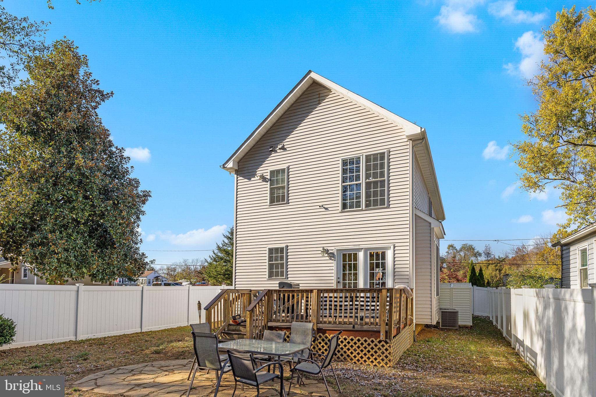 205 Leonard Rd