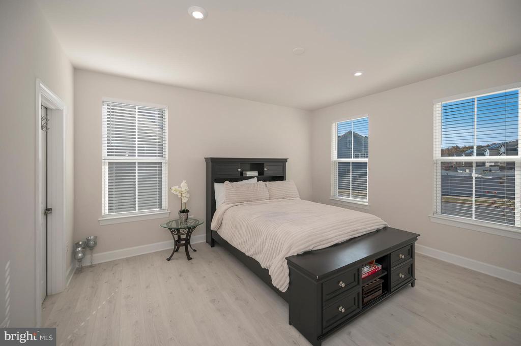 305 Daylily Ln
