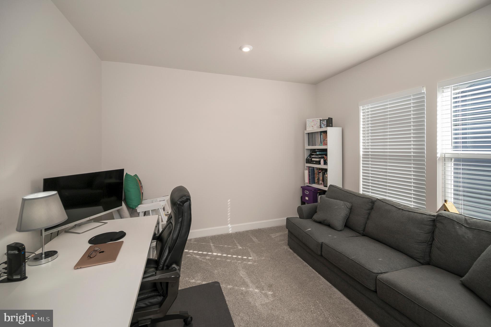 305 Daylily Ln