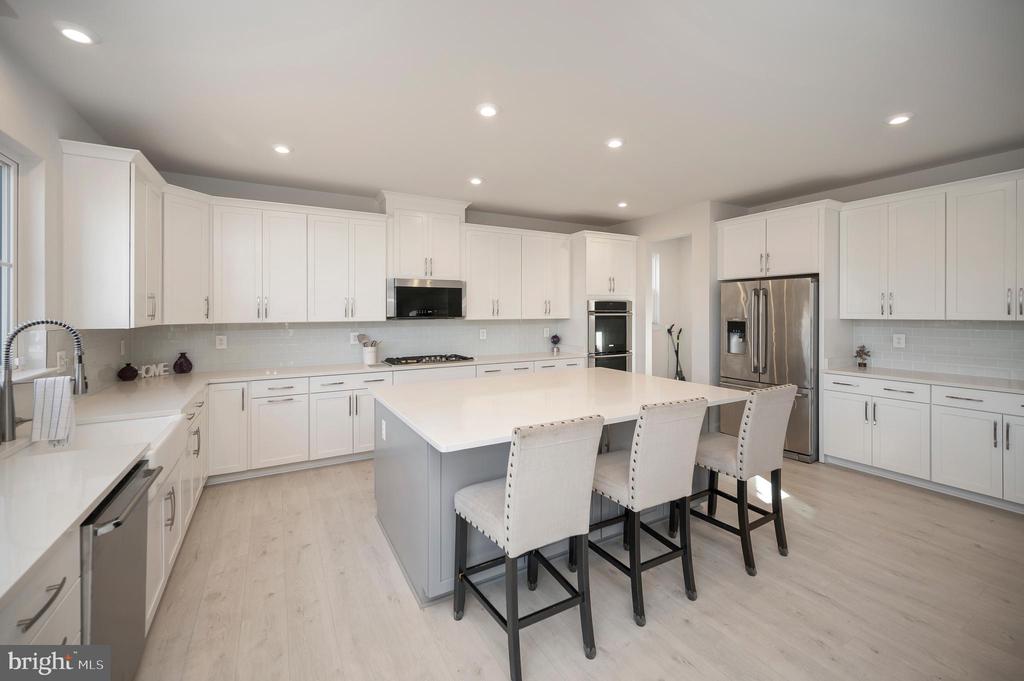 305 Daylily Ln