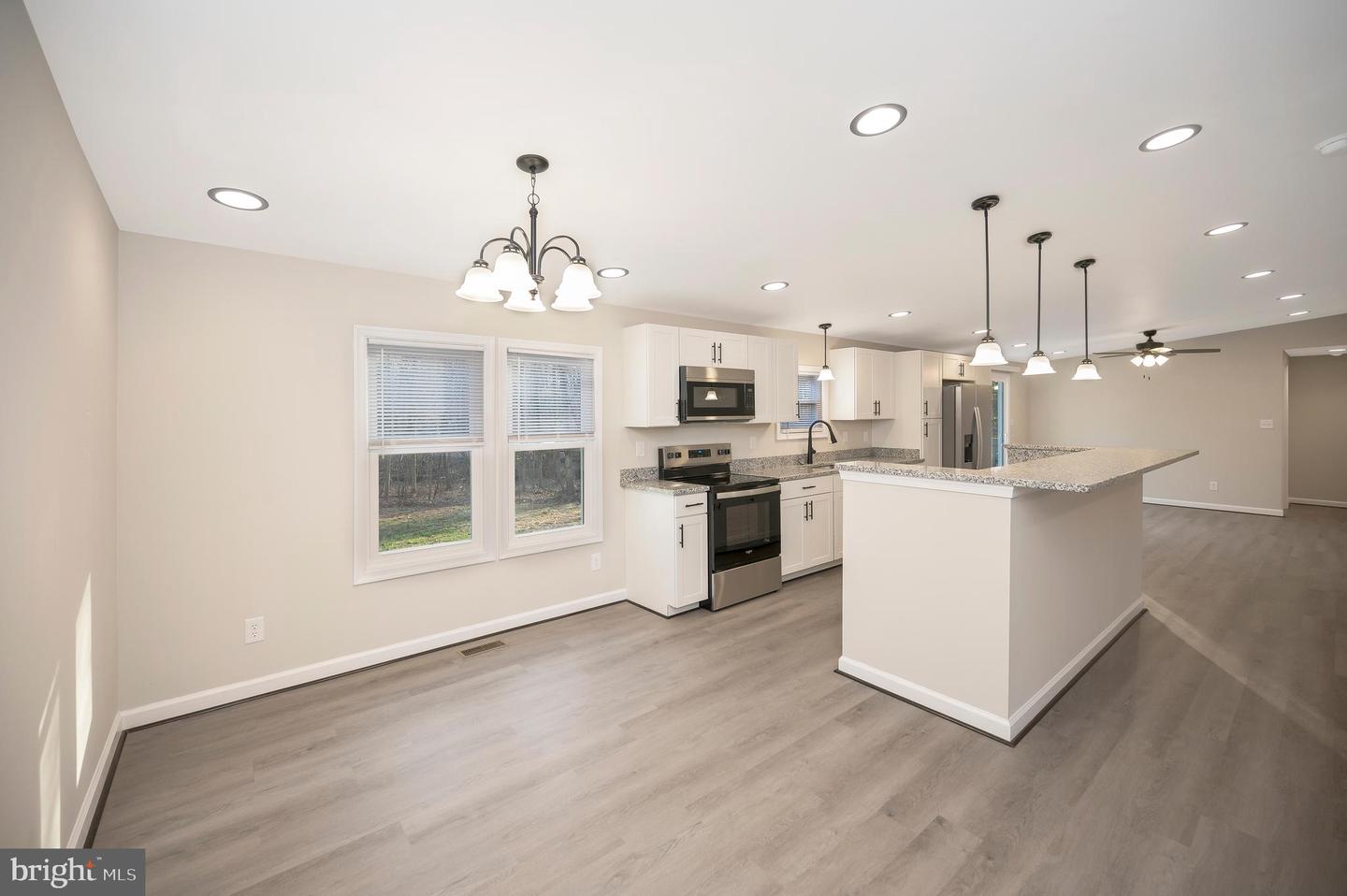 175 Meadows Rd