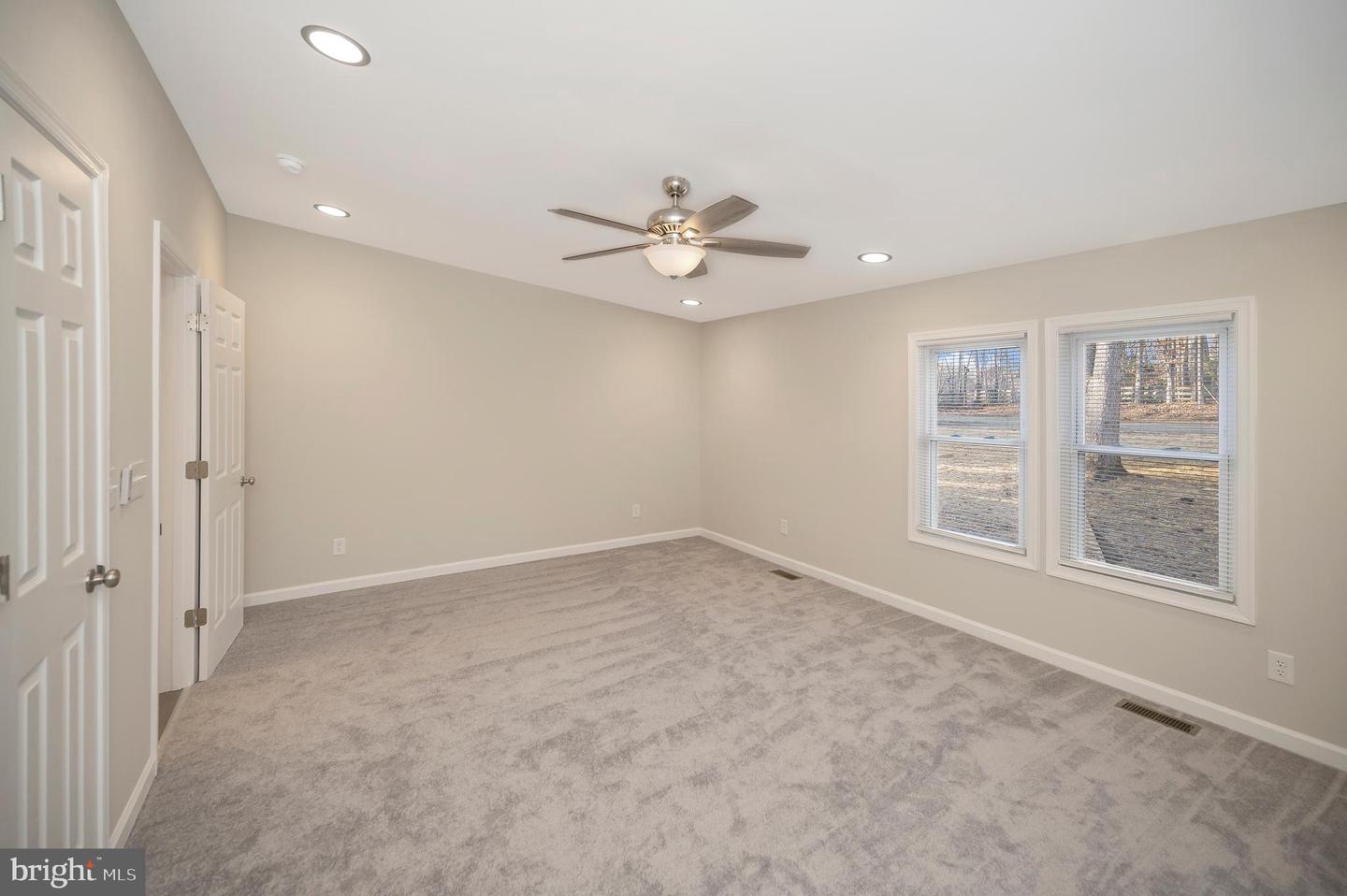 175 Meadows Rd