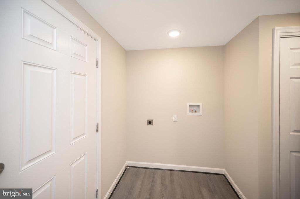 175 Meadows Rd