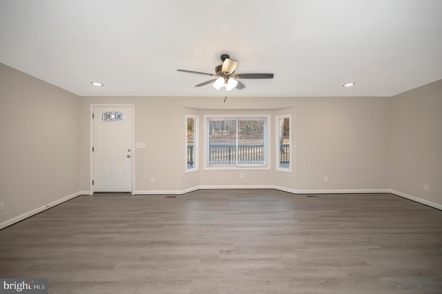175 Meadows Rd