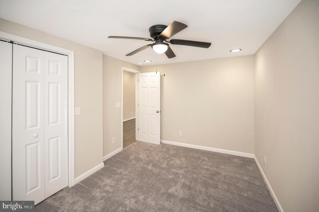175 Meadows Rd