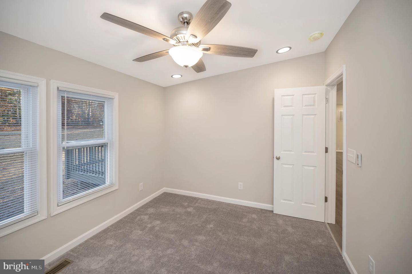175 Meadows Rd
