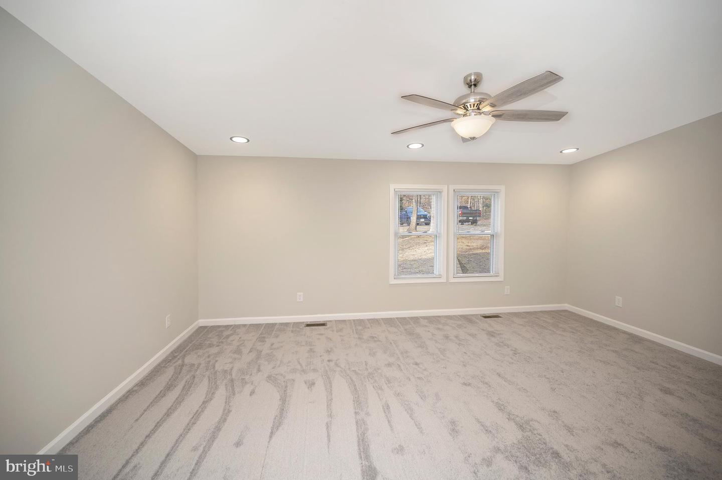 175 Meadows Rd