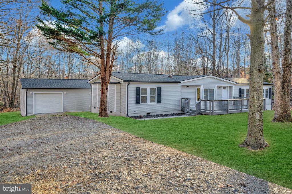 175 Meadows Rd