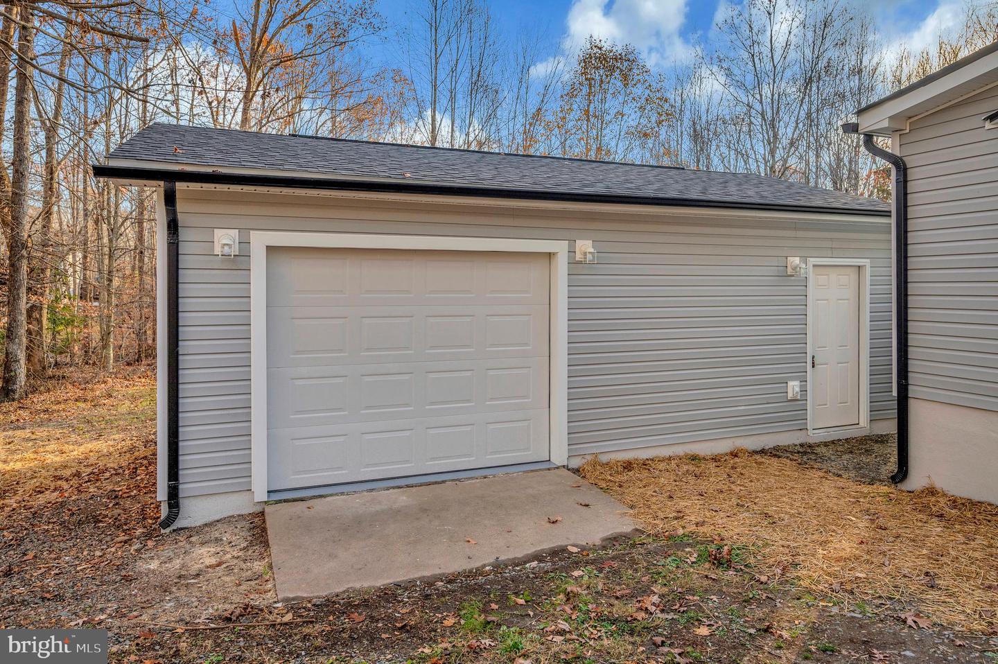 175 Meadows Rd
