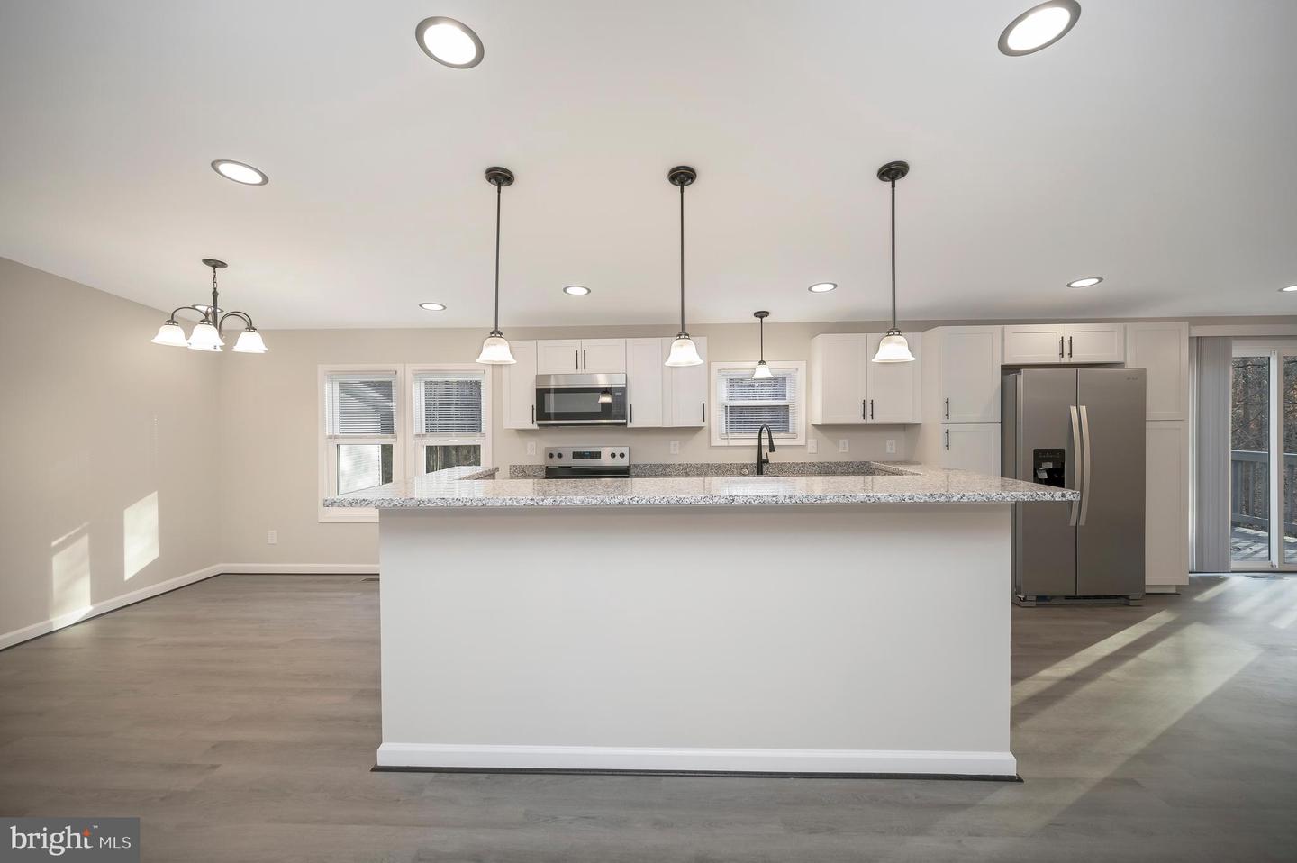175 Meadows Rd