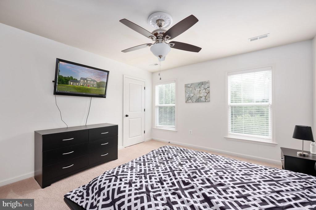 29 Fleetwood Farm Ln