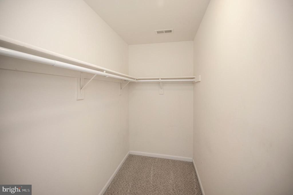 18 JOPLIN CT