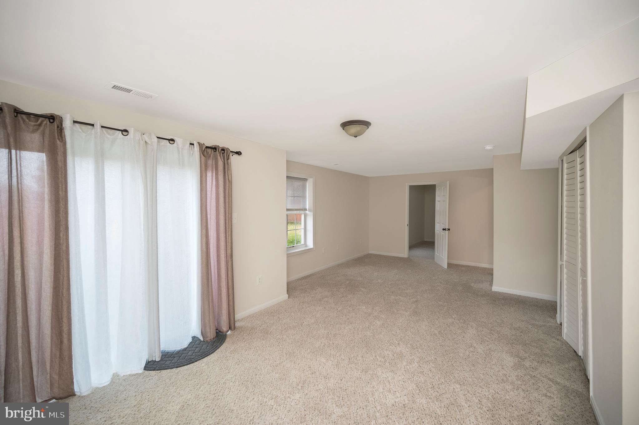 18 JOPLIN CT
