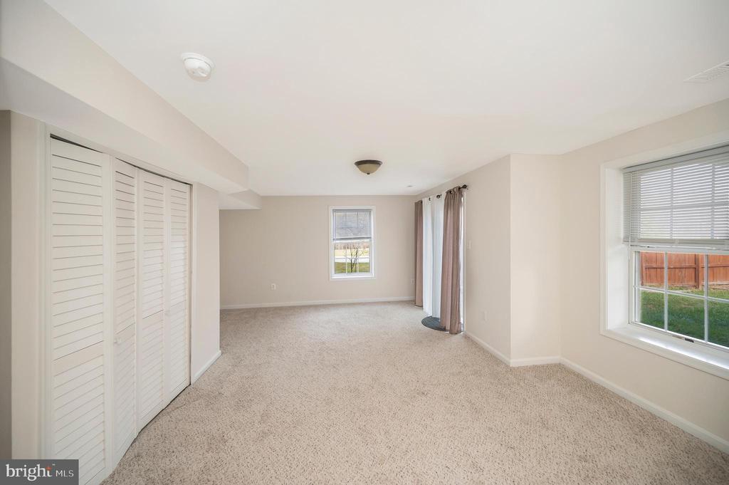 18 JOPLIN CT