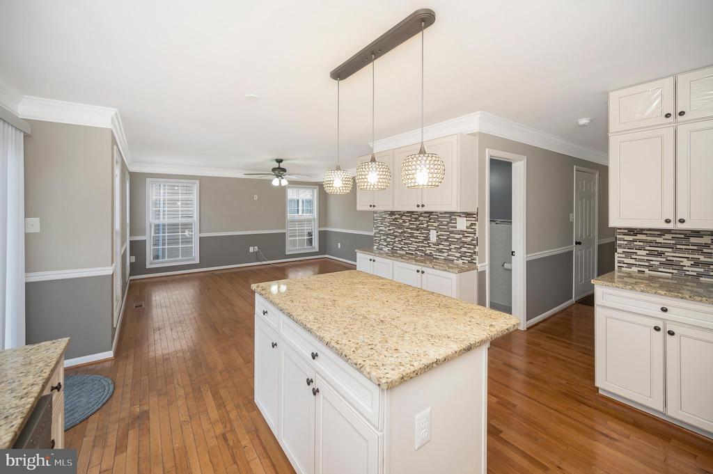 18 JOPLIN CT