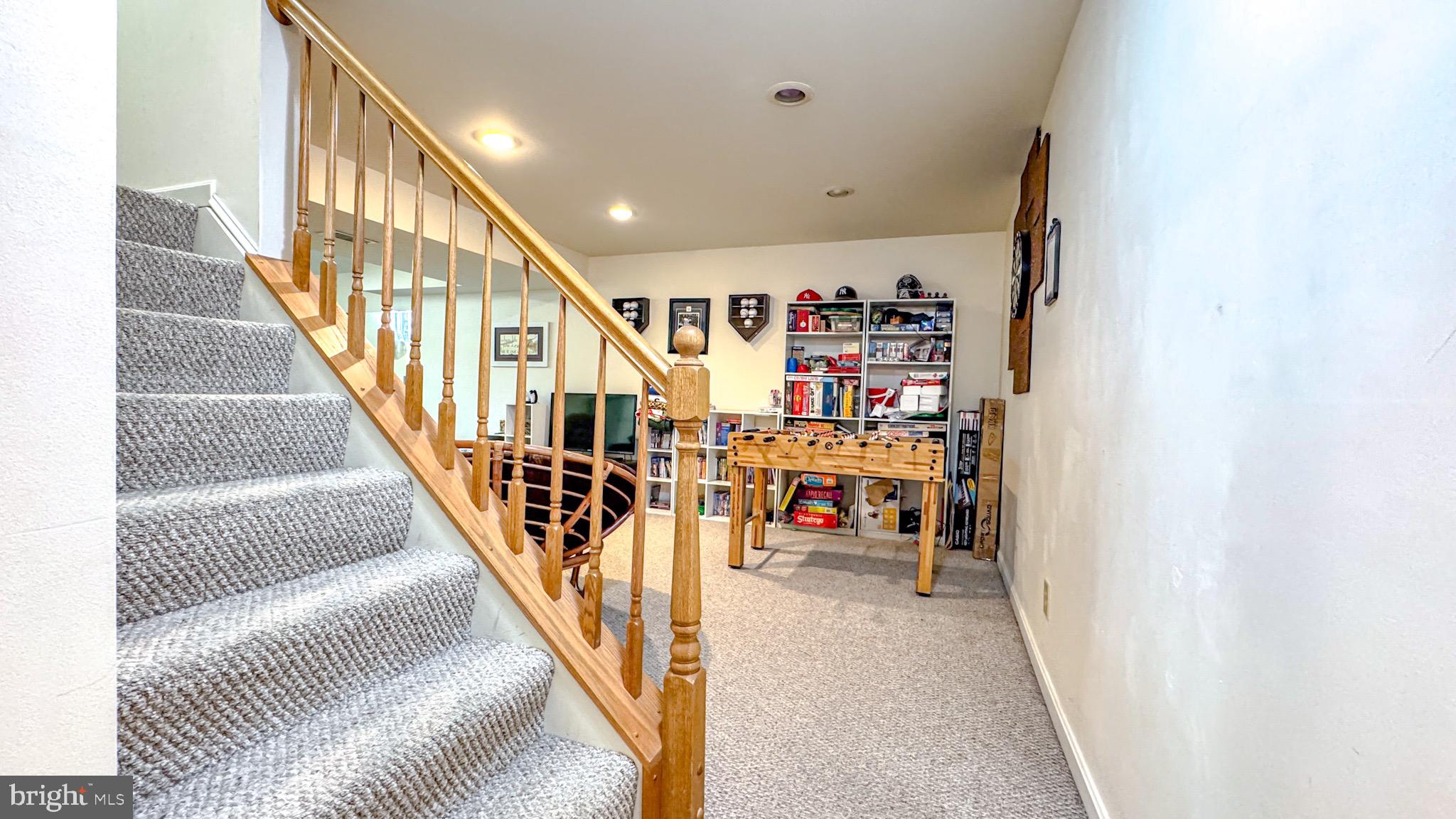 2 DEVONSHIRE LANE