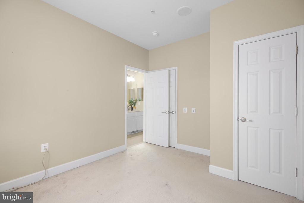 18 Sturgeon Dr