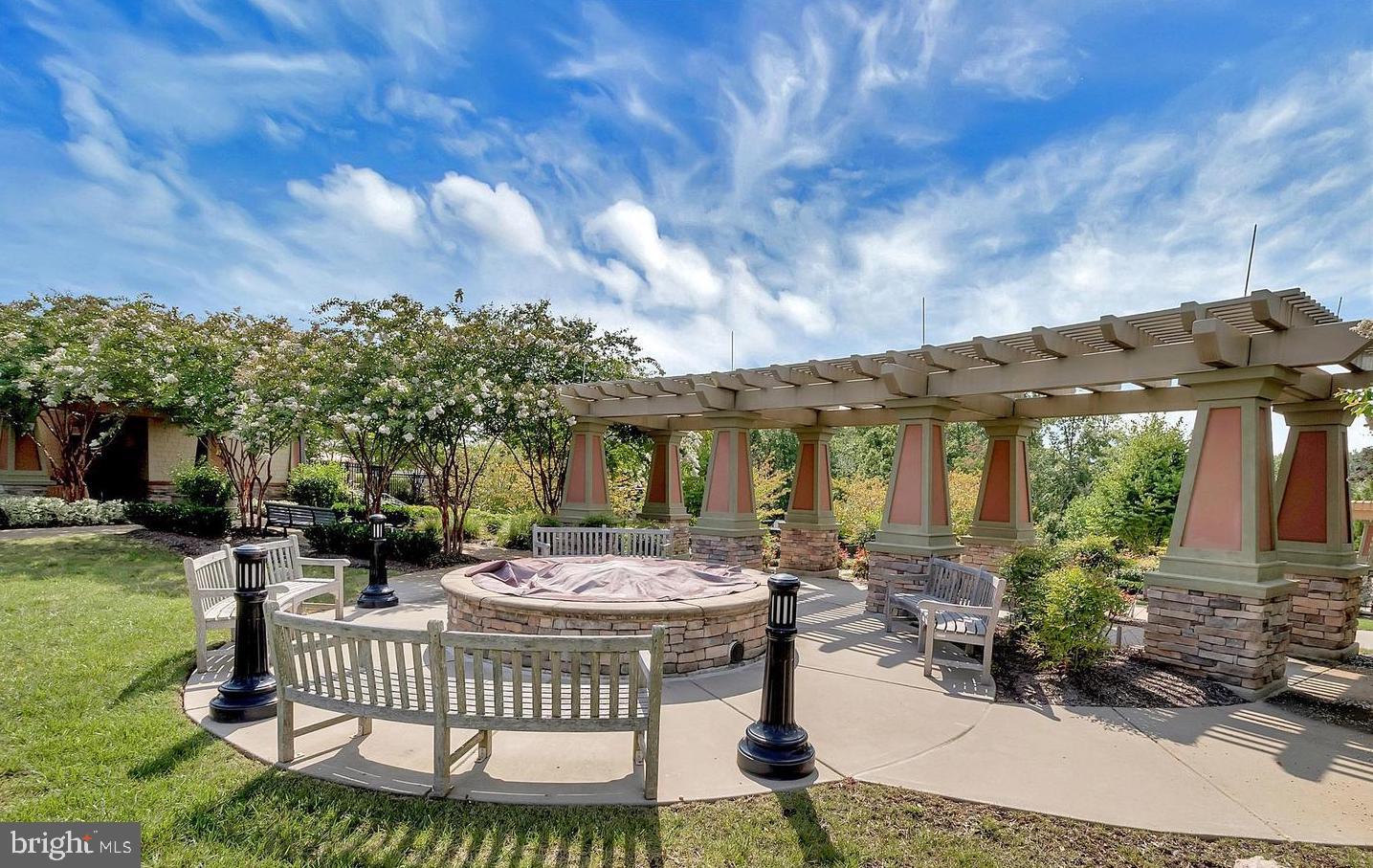 18 Sturgeon Dr