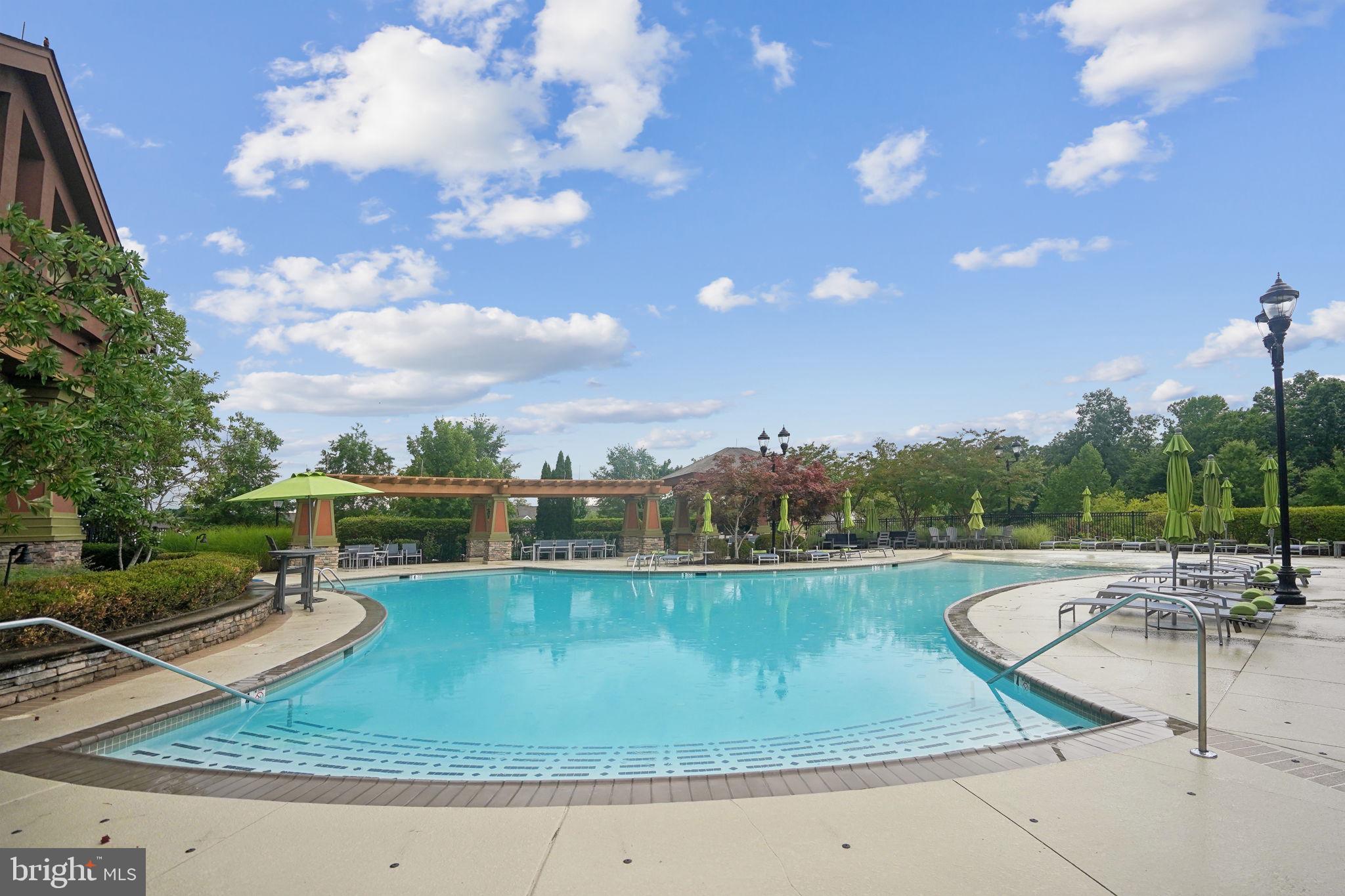 18 Sturgeon Dr