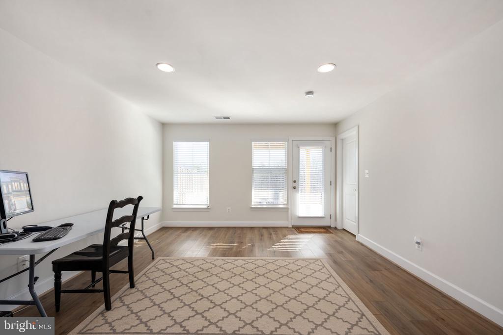 245 Smokebush Dr