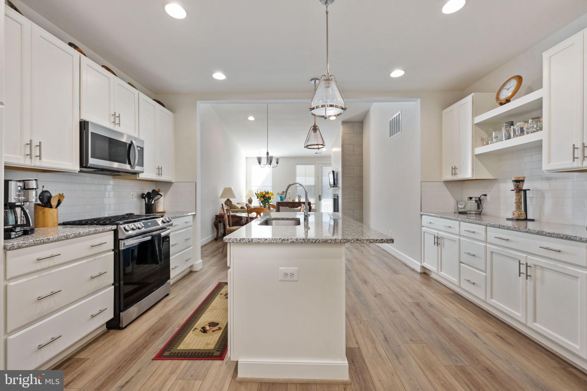 245 Smokebush Dr