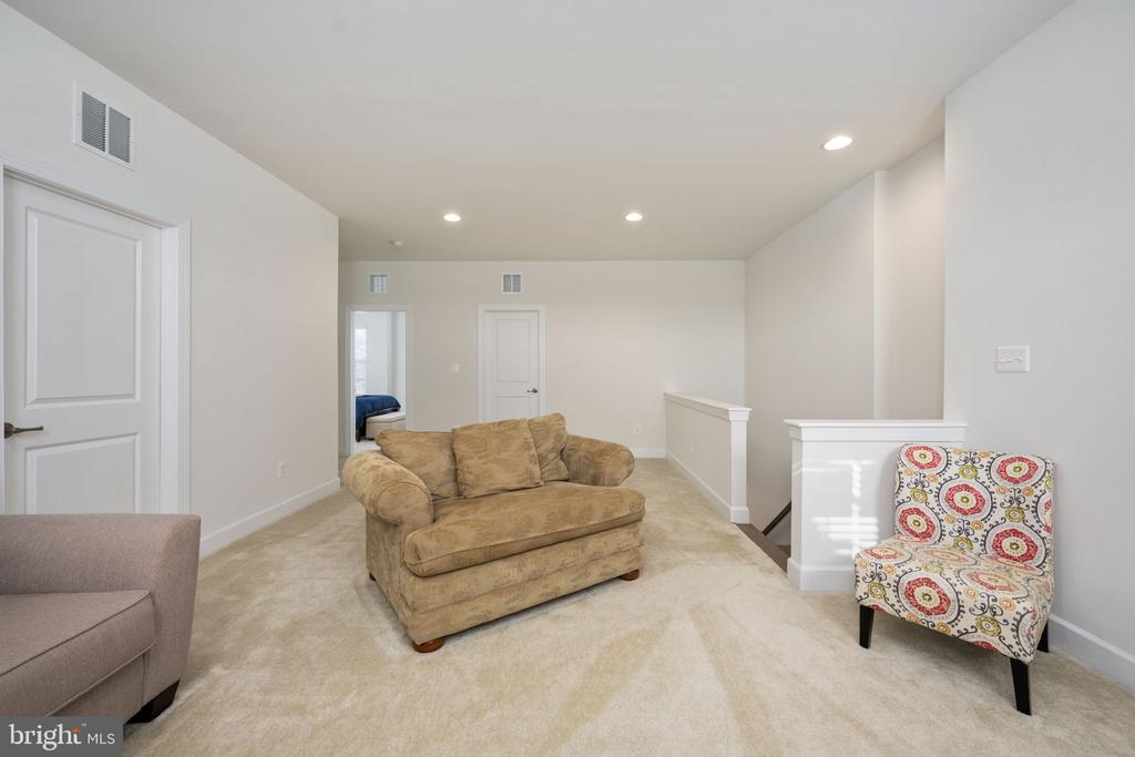 245 Smokebush Dr