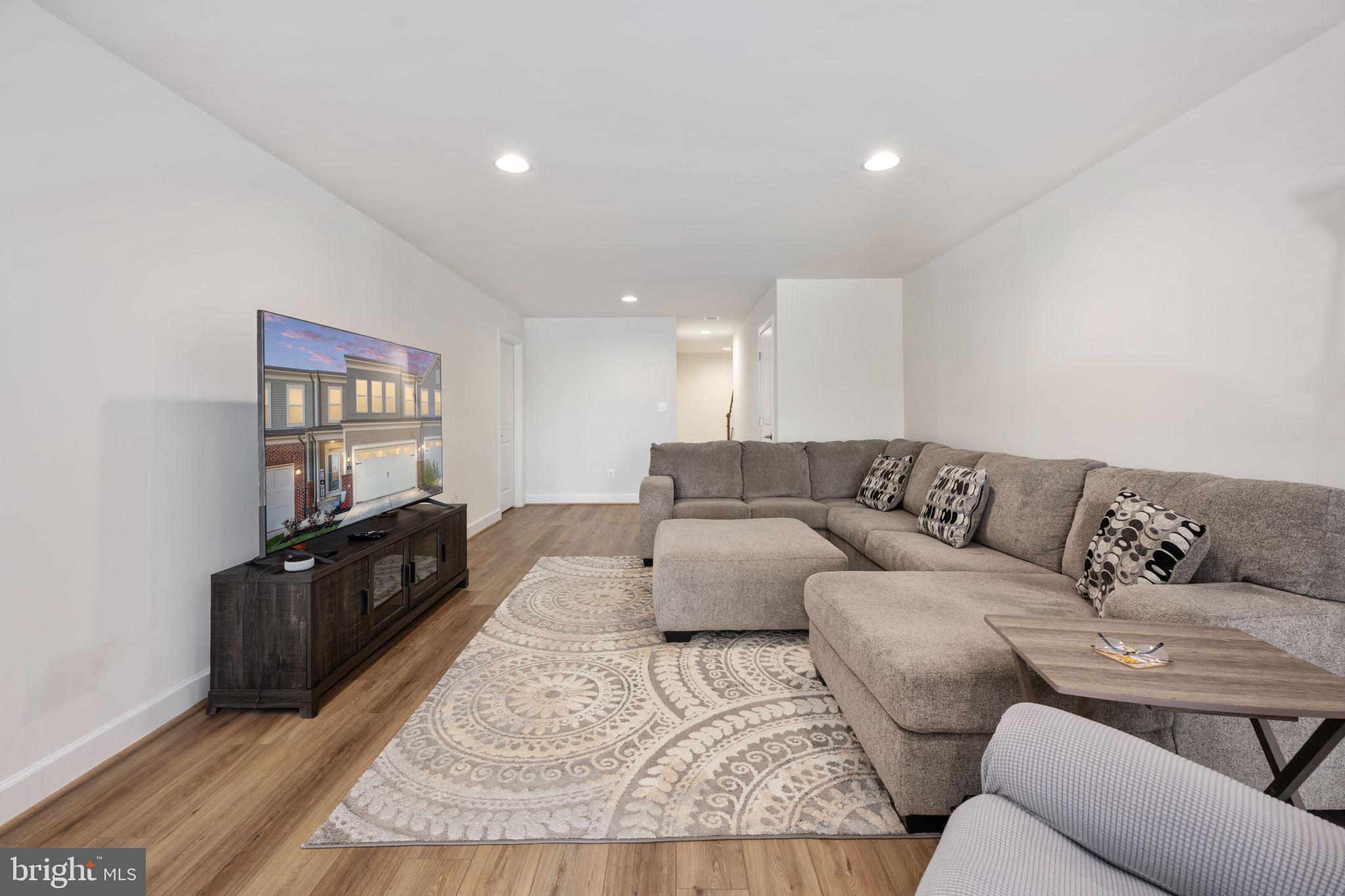 245 Smokebush Dr