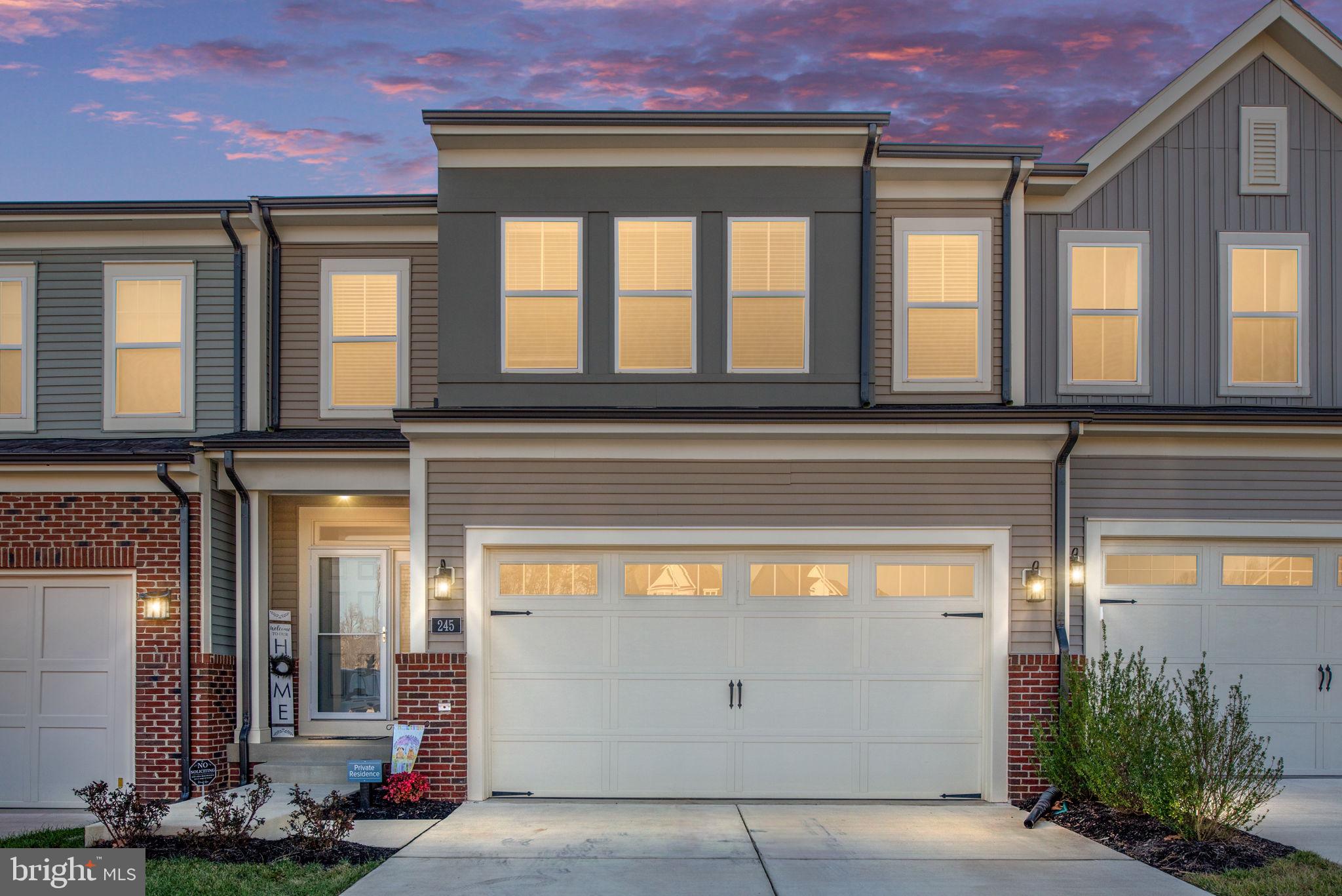 245 Smokebush Dr