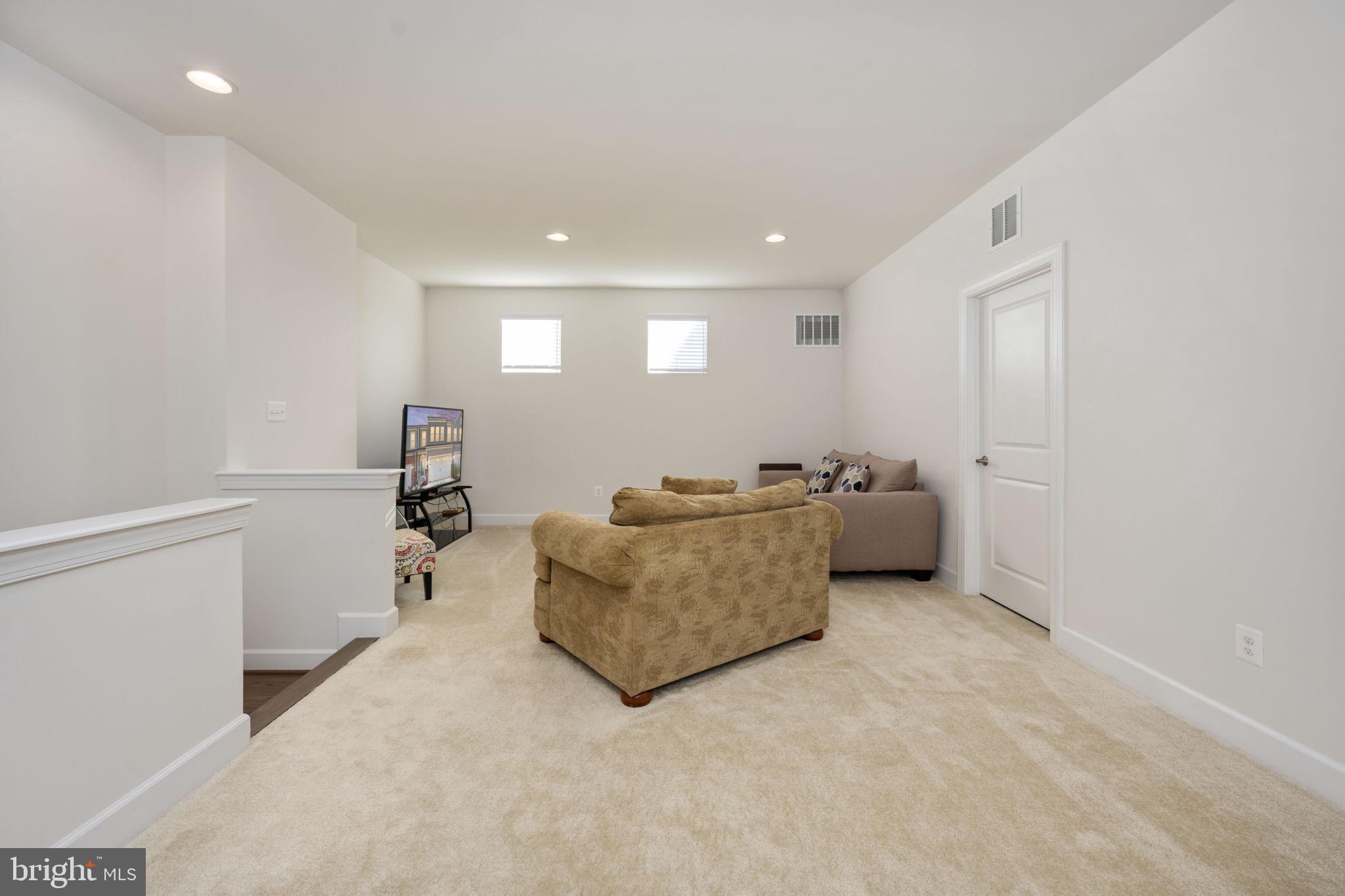 245 Smokebush Dr
