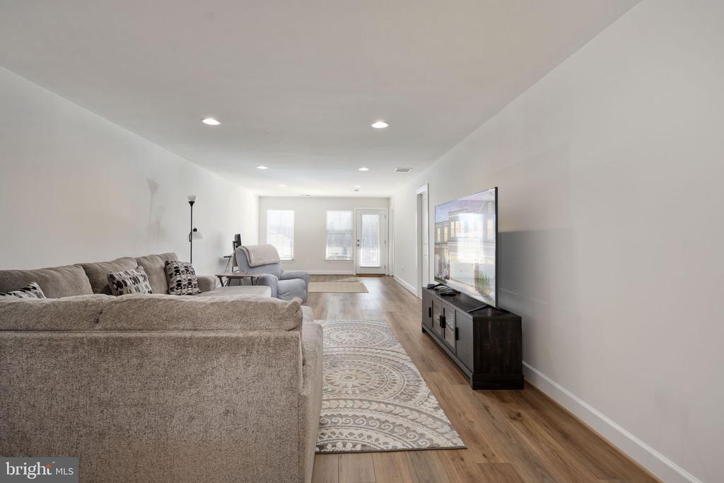 245 Smokebush Dr