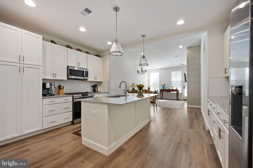 245 Smokebush Dr