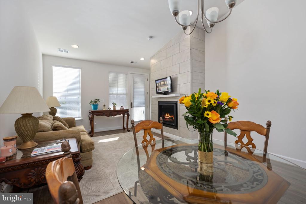 245 Smokebush Dr