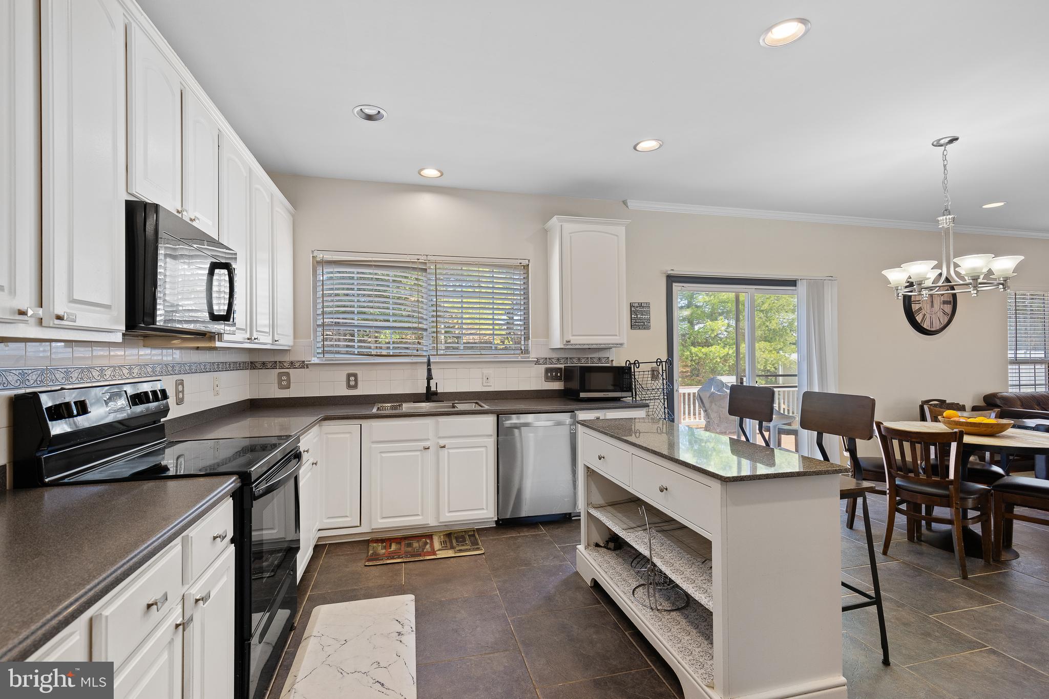 36 FLETCHER DR