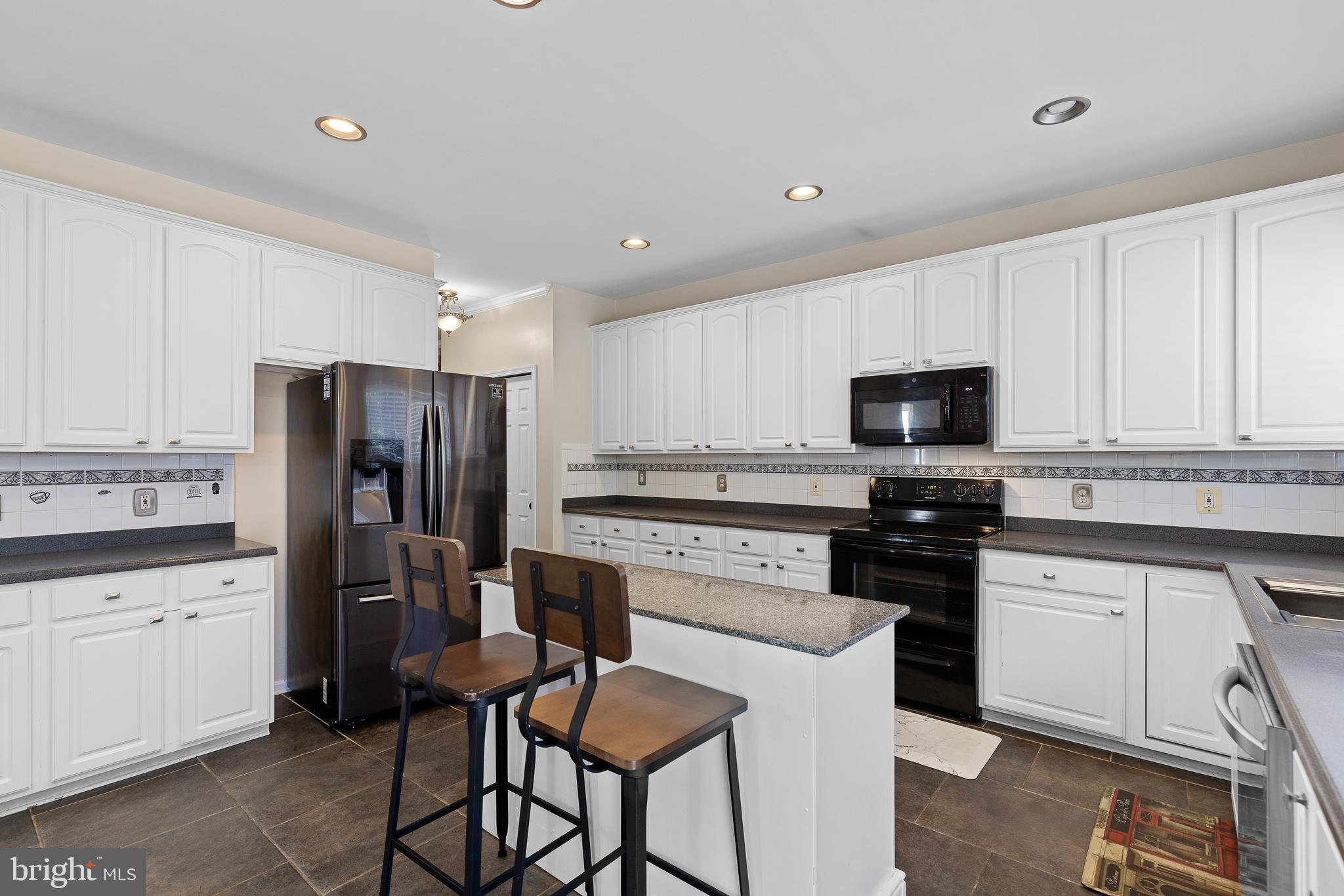 36 FLETCHER DR