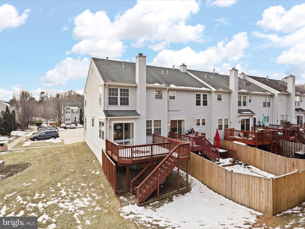 1211 Pinnacle Dr