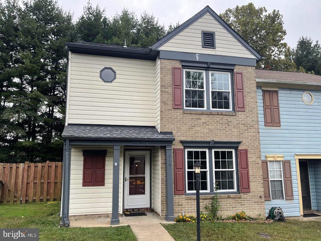 210 WIND RIDGE DR